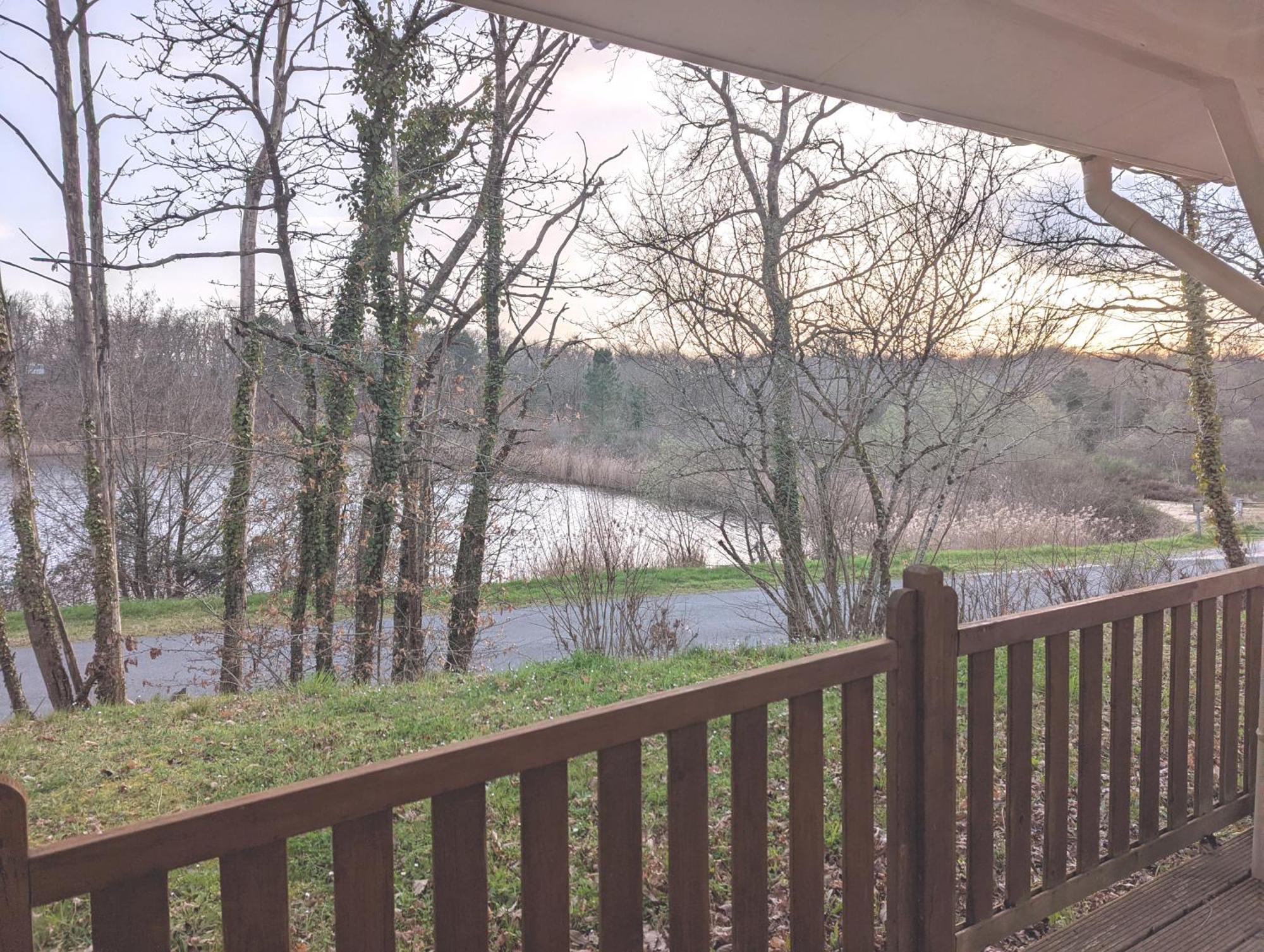 Etang Vallier Resort Brossac 외부 사진