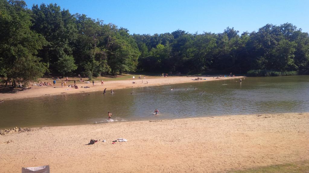 Etang Vallier Resort Brossac 외부 사진